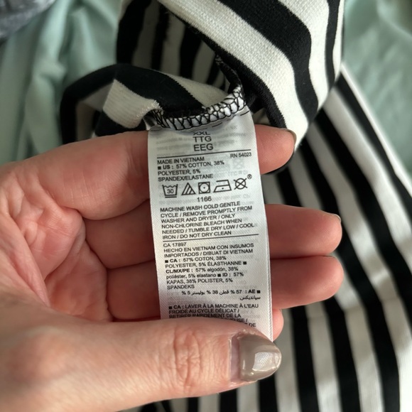 ๐ Old Navy Striped Dress, New With Tags - Picture 3 of 7